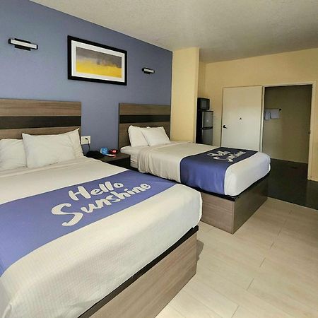 Days Inn By Wyndham Freeport Dış mekan fotoğraf