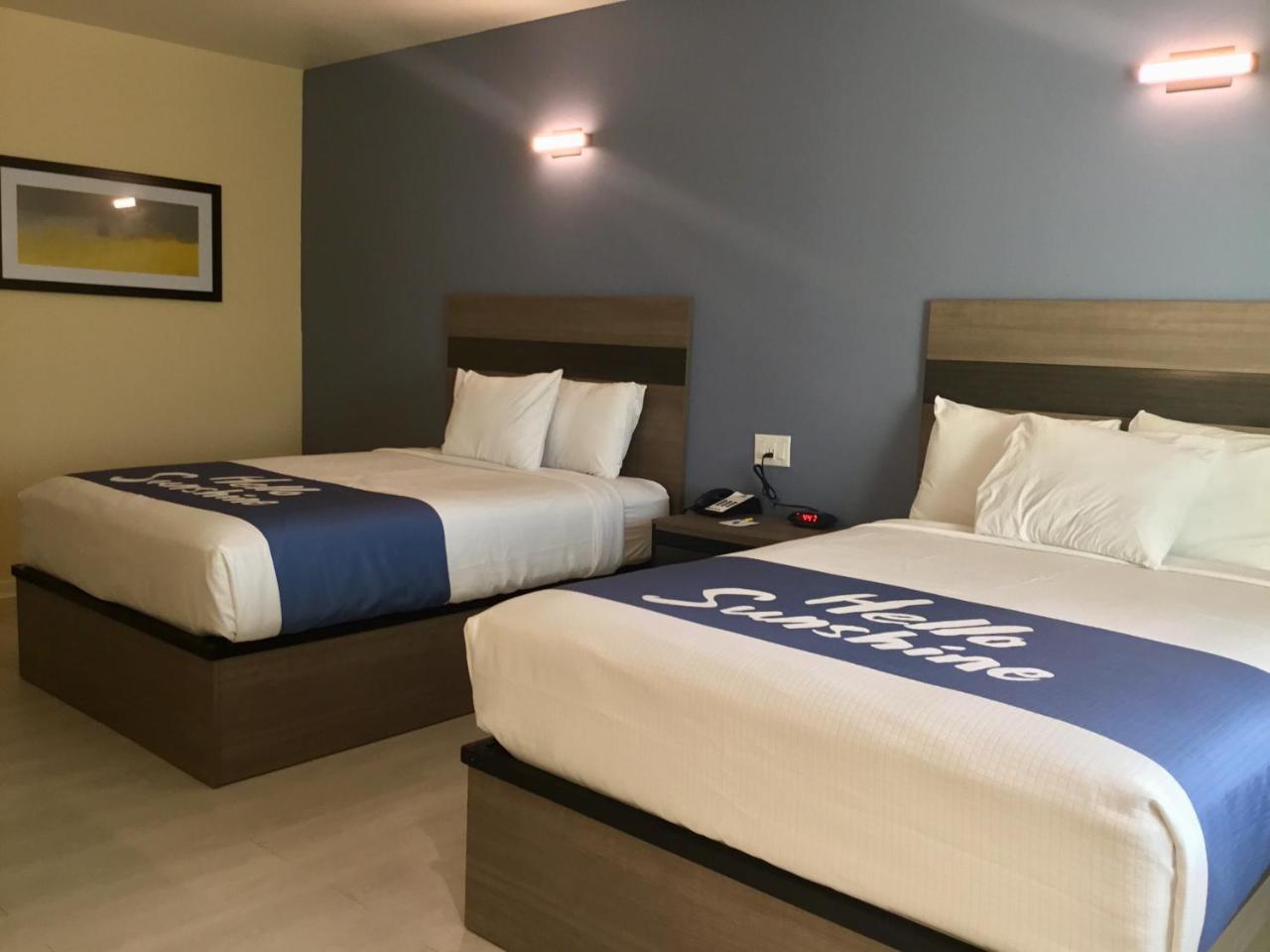 Days Inn By Wyndham Freeport Dış mekan fotoğraf