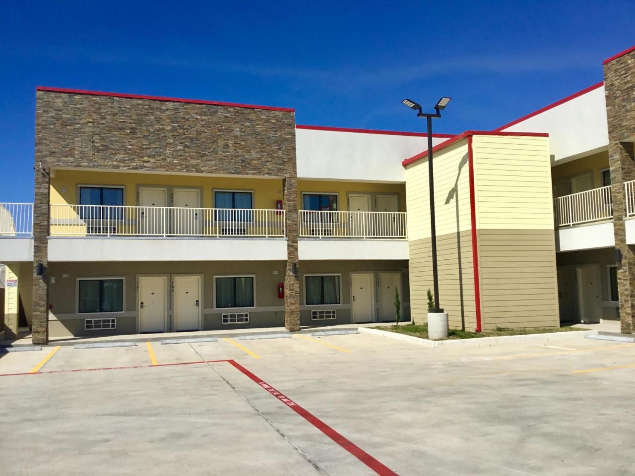 Days Inn By Wyndham Freeport Dış mekan fotoğraf
