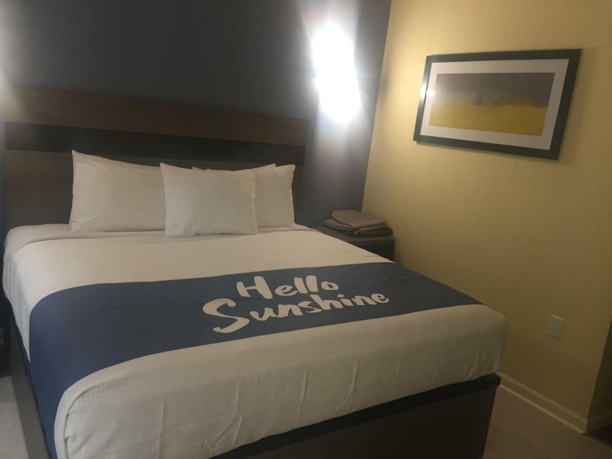 Days Inn By Wyndham Freeport Dış mekan fotoğraf